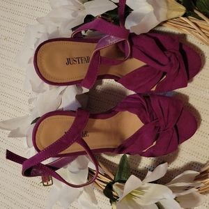 JUSTFAB CUTE PURPLE SUADE SLIPPERS